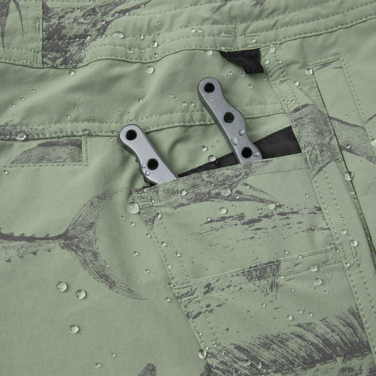 Pelagic Great Value | Ws Shorts - Ws Traverse Gyotaku