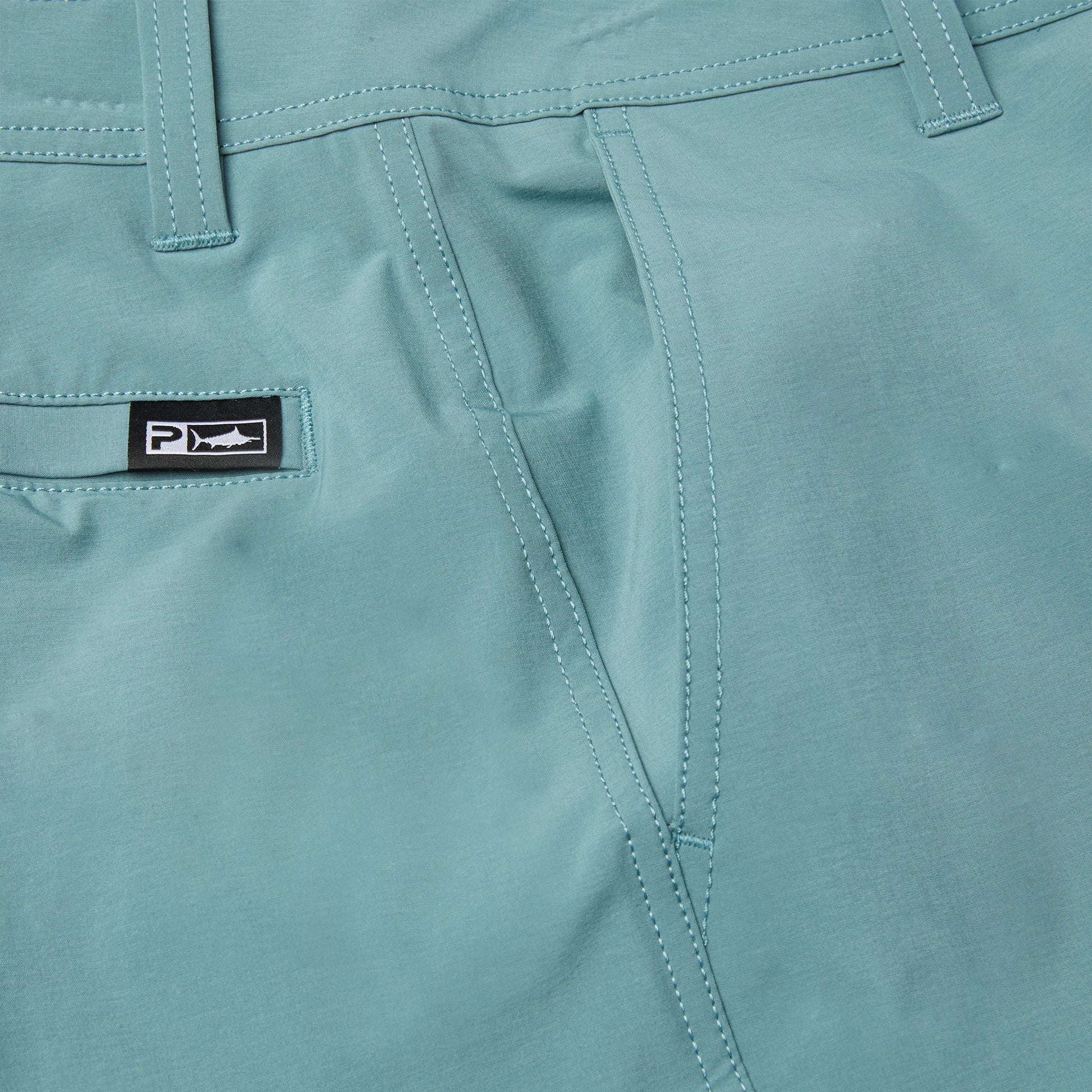 Pelagic Latest | Hybrid Shorts 18" - Mako