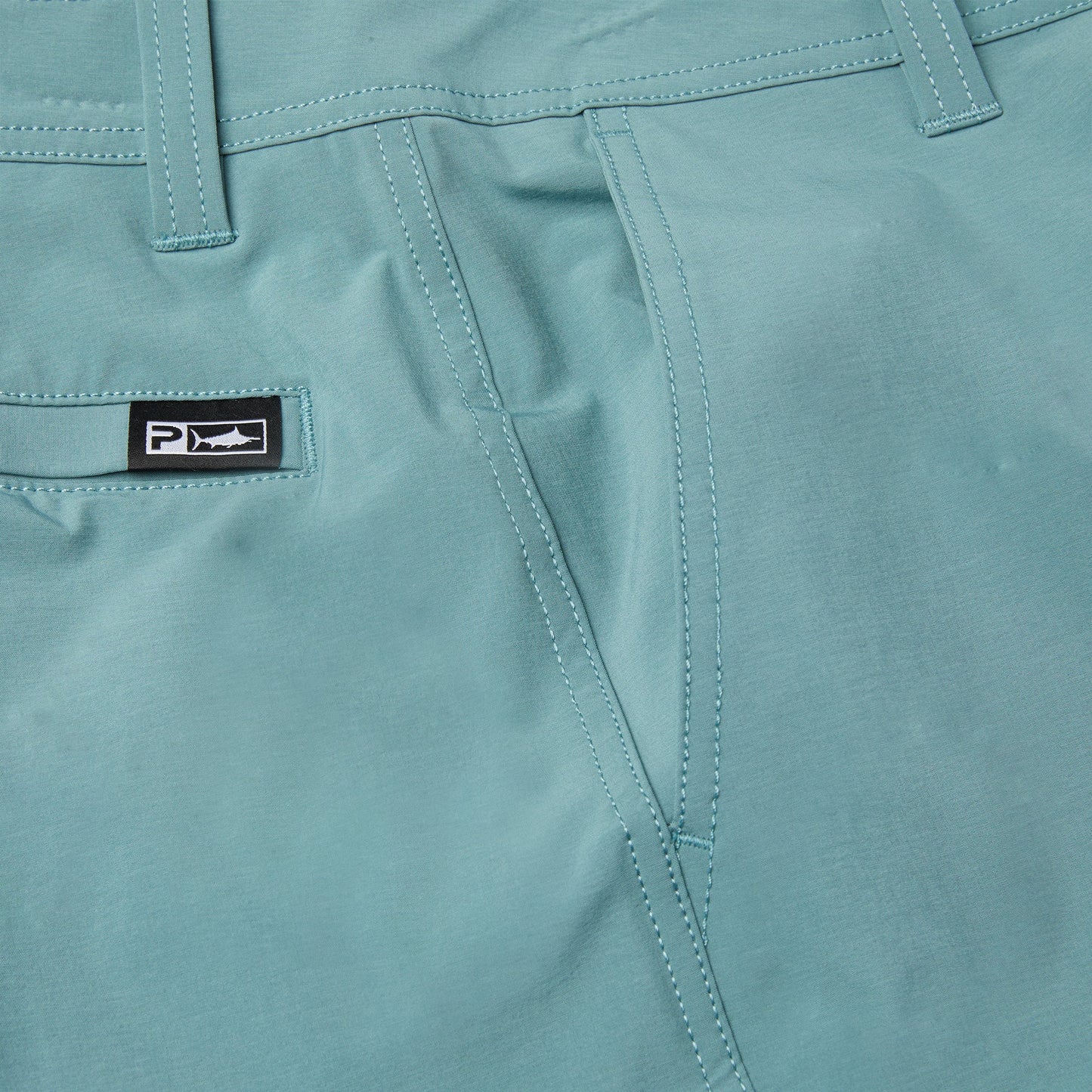 Pelagic Top Pick | Hybrid Shorts 20" - Mako