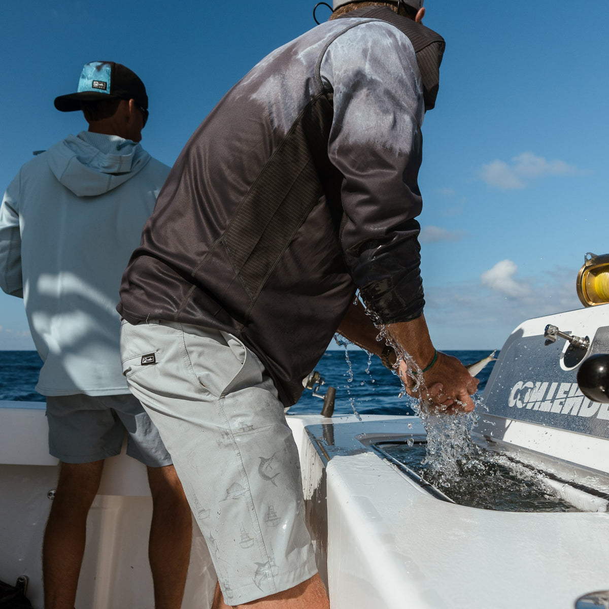 Pelagic Customer Favorite | Hybrid Shorts 19" - Mako Deep Sea